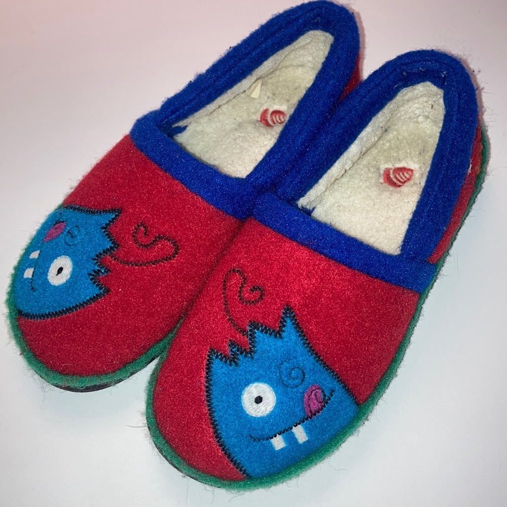EUC Acorn Kids plush Slippers